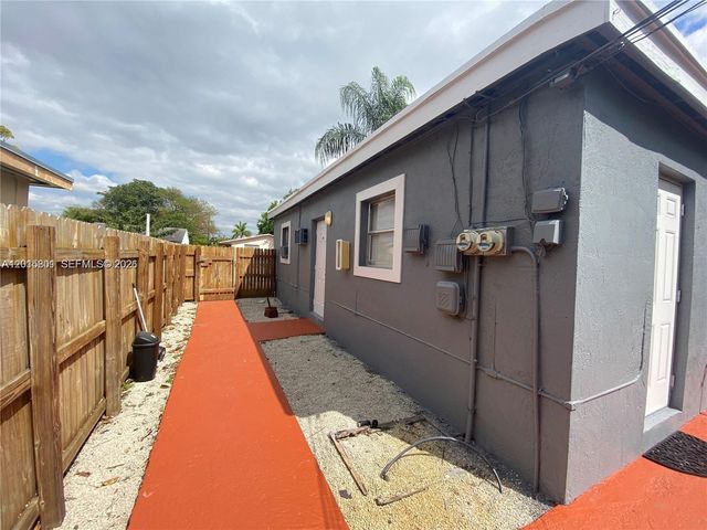 6012 SW 38th St 4, Miramar, FL 33023