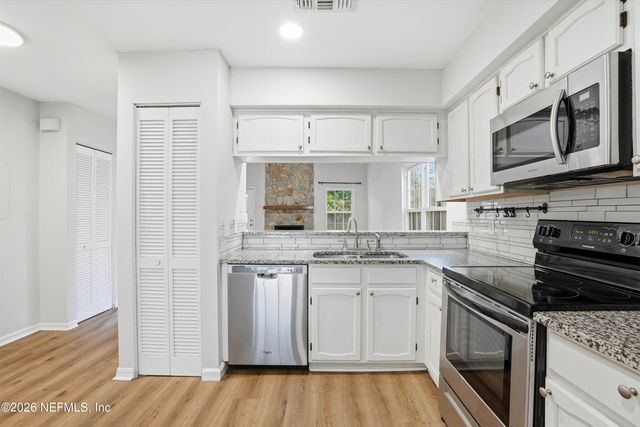 11866 ASHBROOK Circle, Jacksonville, FL 32225