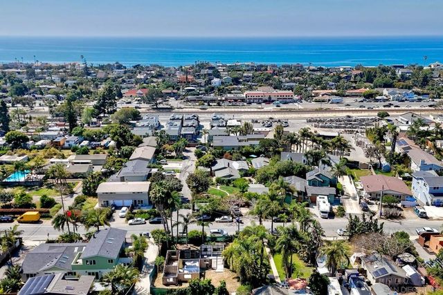 569 73 Hermes Ave, Encinitas, CA 92024