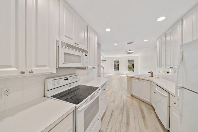 351 Legare Court, Jupiter, FL 33458