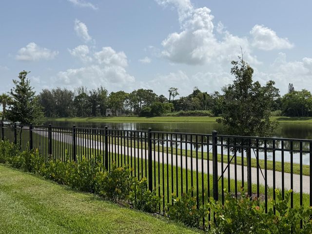 4402 Longwood Lake Square, Westlake, FL 33470