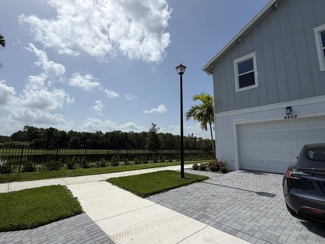 4402 Longwood Lake Square, Westlake, FL 33470