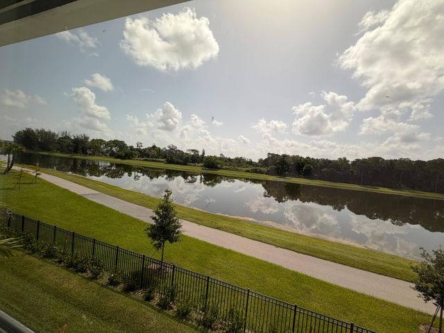 4402 Longwood Lake Square, Westlake, FL 33470