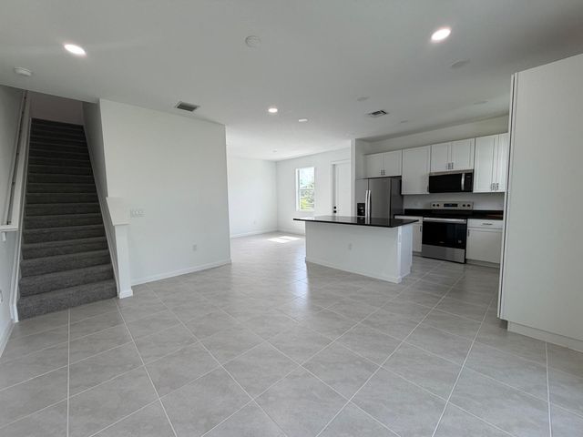 4402 Longwood Lake Square, Westlake, FL 33470