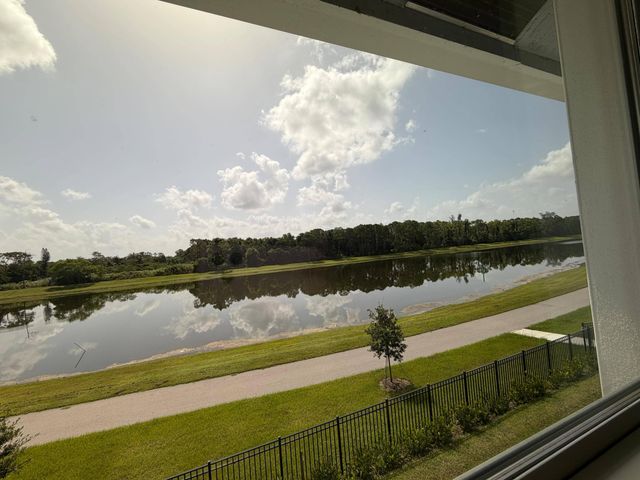 4402 Longwood Lake Square, Westlake, FL 33470