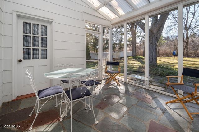 1139 Fernwood Drive, Niskayuna, NY 12309