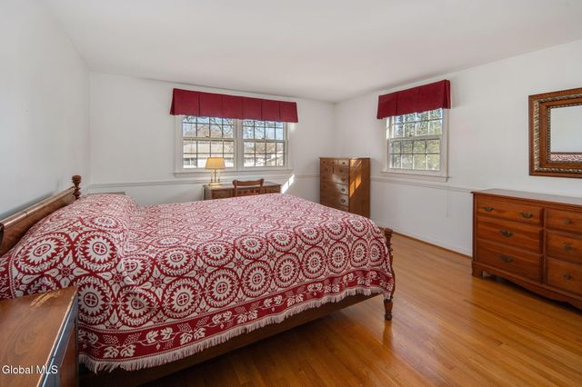 1139 Fernwood Drive, Niskayuna, NY 12309