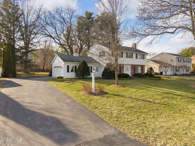 1139 Fernwood Drive, Niskayuna, NY 12309