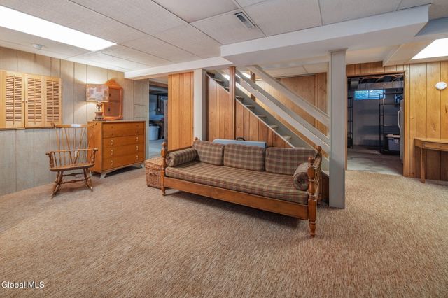 1139 Fernwood Drive, Niskayuna, NY 12309