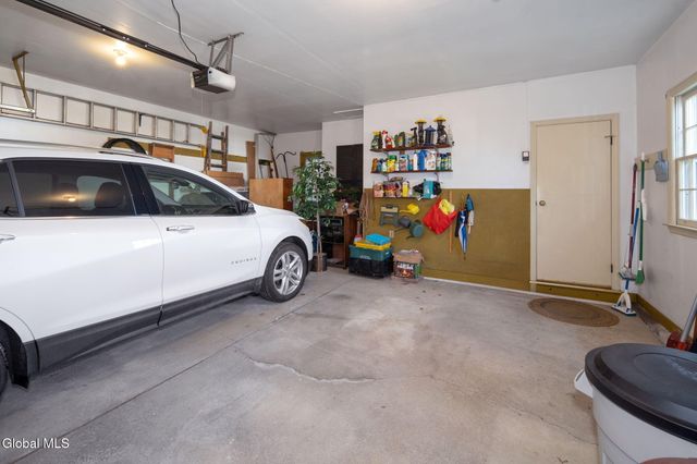 1139 Fernwood Drive, Niskayuna, NY 12309