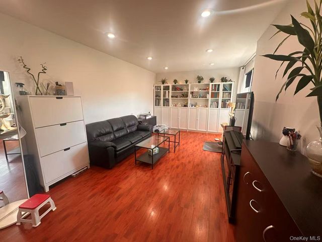 139-15 28 Road 6G, Flushing, NY 11354