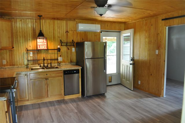 10166 Northview Drive, Wills Point, TX 75169
