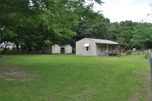 10166 Northview Drive, Wills Point, TX 75169