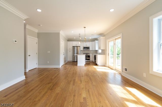 54 Navajo Ave, Parsippany-troy Hills Twp., NJ 07034