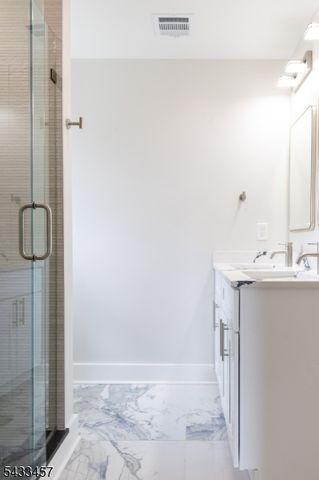 54 Navajo Ave, Parsippany-troy Hills Twp., NJ 07034