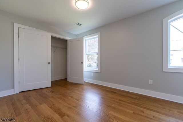 54 Navajo Ave, Parsippany-troy Hills Twp., NJ 07034