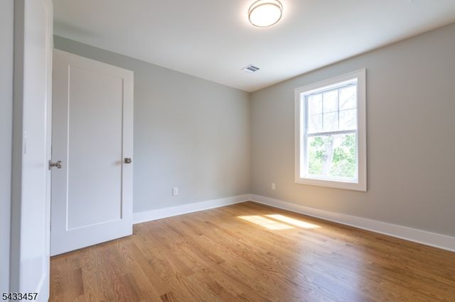 54 Navajo Ave, Parsippany-troy Hills Twp., NJ 07034