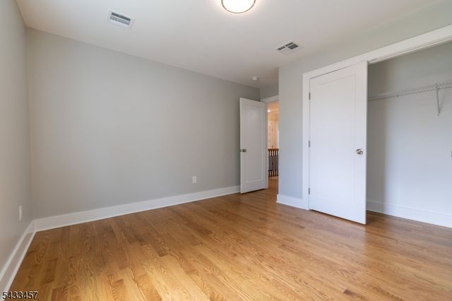 54 Navajo Ave, Parsippany-troy Hills Twp., NJ 07034