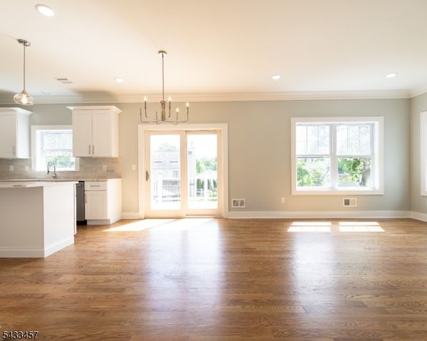 54 Navajo Ave, Parsippany-troy Hills Twp., NJ 07034