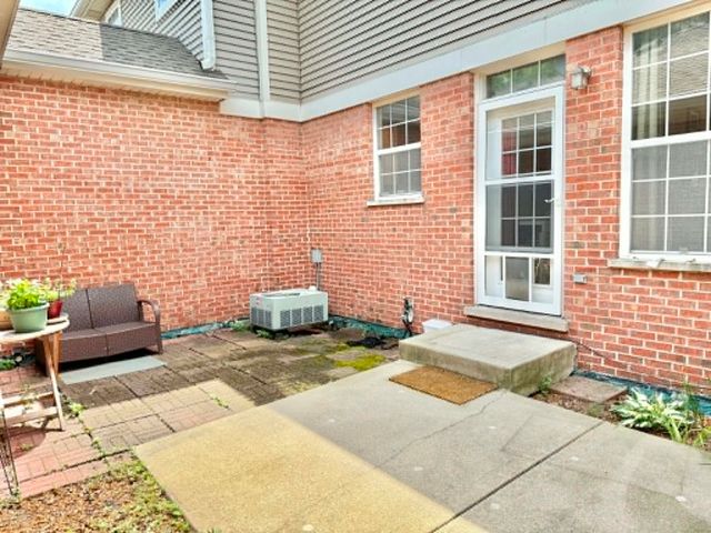 18614 W Point Drive, Tinley Park, IL 60477