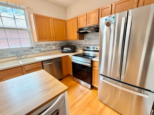 18614 W Point Drive, Tinley Park, IL 60477