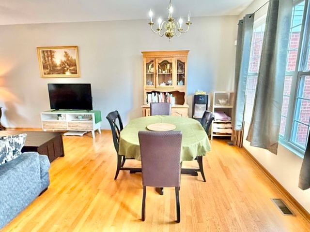 18614 W Point Drive, Tinley Park, IL 60477