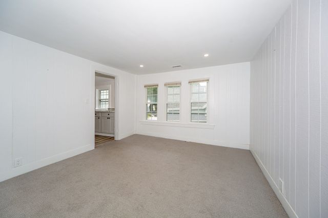 34 Walnut St. 4, Natick, MA 01760