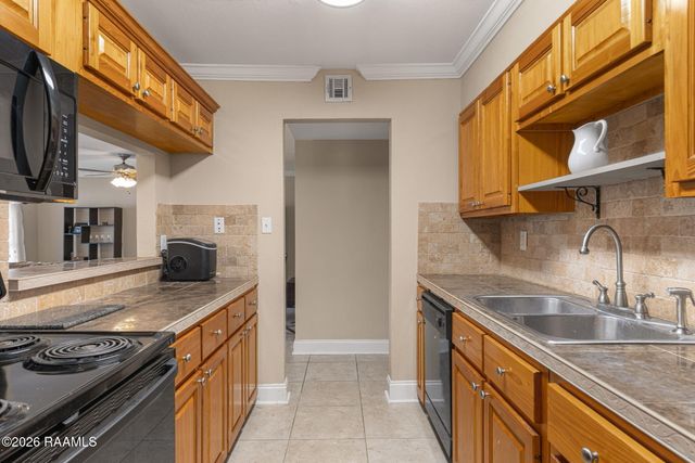 112 Hillside Drive 34, Lafayette, LA 70503