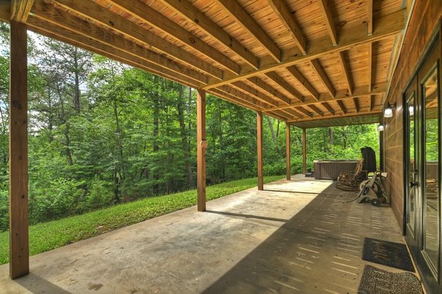 200 Forest View Lane, Mineral Bluff, GA 30559