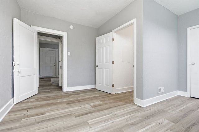 1320 Pioneer Ave, Brookline, PA 15226