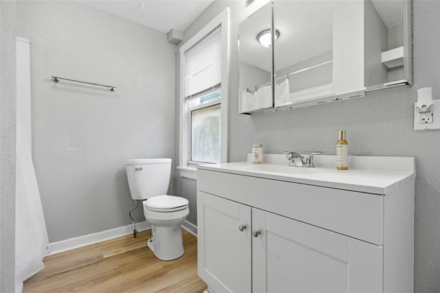 1320 Pioneer Ave, Brookline, PA 15226