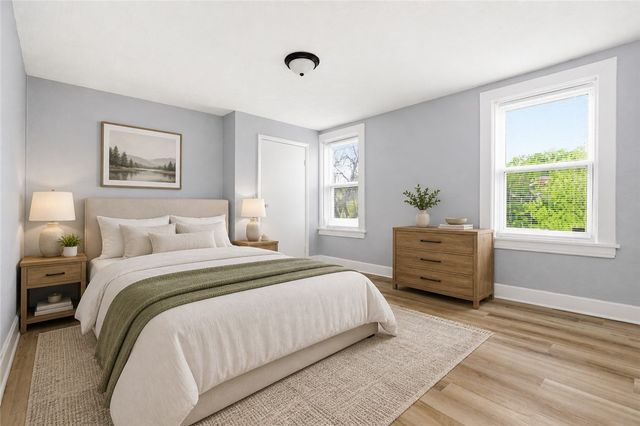 1320 Pioneer Ave, Brookline, PA 15226