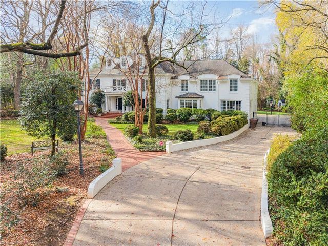 2307 Princess Ann Street, Greensboro, NC 27408