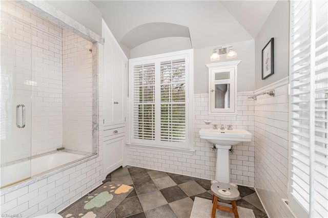 2307 Princess Ann Street, Greensboro, NC 27408