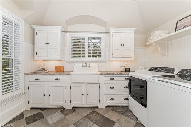 2307 Princess Ann Street, Greensboro, NC 27408