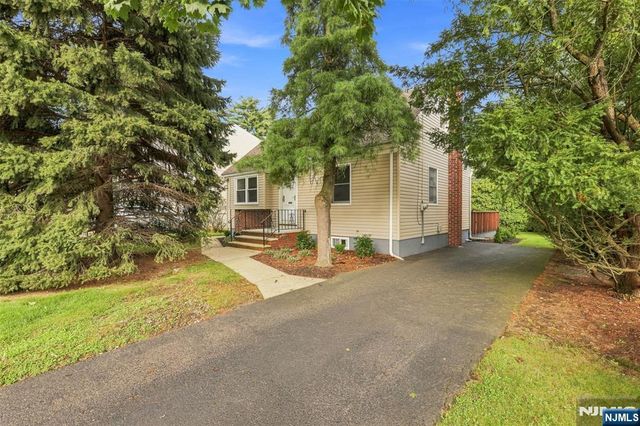 182 14th, Cresskill, NJ 07626