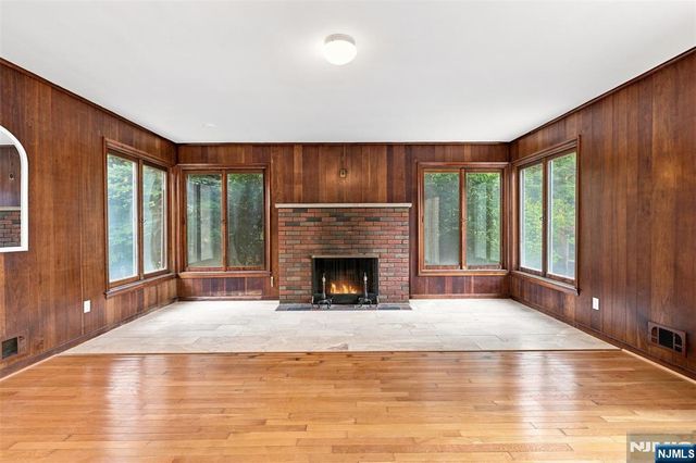 182 14th, Cresskill, NJ 07626