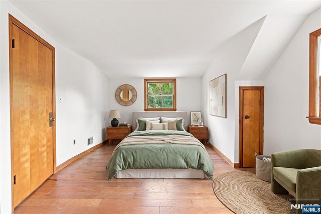182 14th, Cresskill, NJ 07626