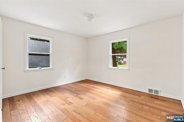 182 14th, Cresskill, NJ 07626