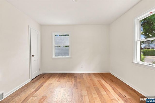 182 14th, Cresskill, NJ 07626
