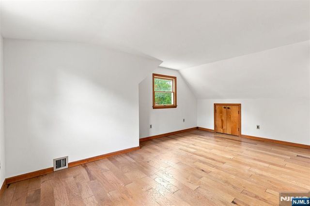 182 14th, Cresskill, NJ 07626