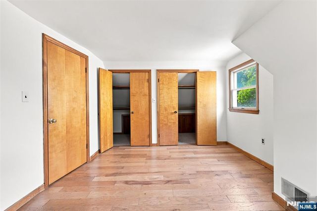 182 14th, Cresskill, NJ 07626