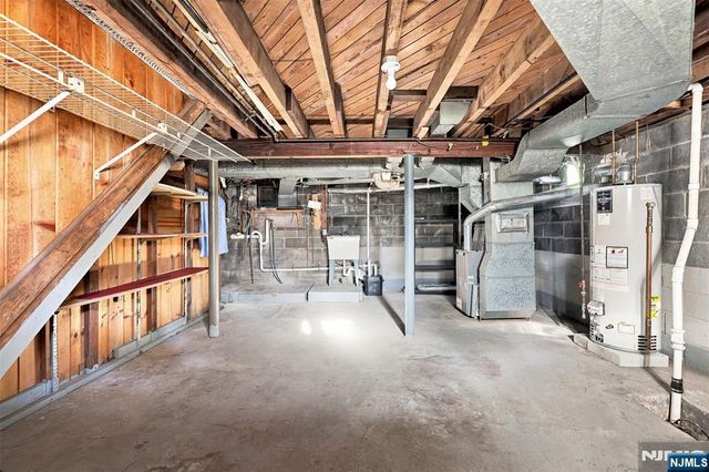 182 14th, Cresskill, NJ 07626