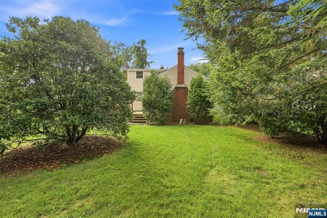 182 14th, Cresskill, NJ 07626