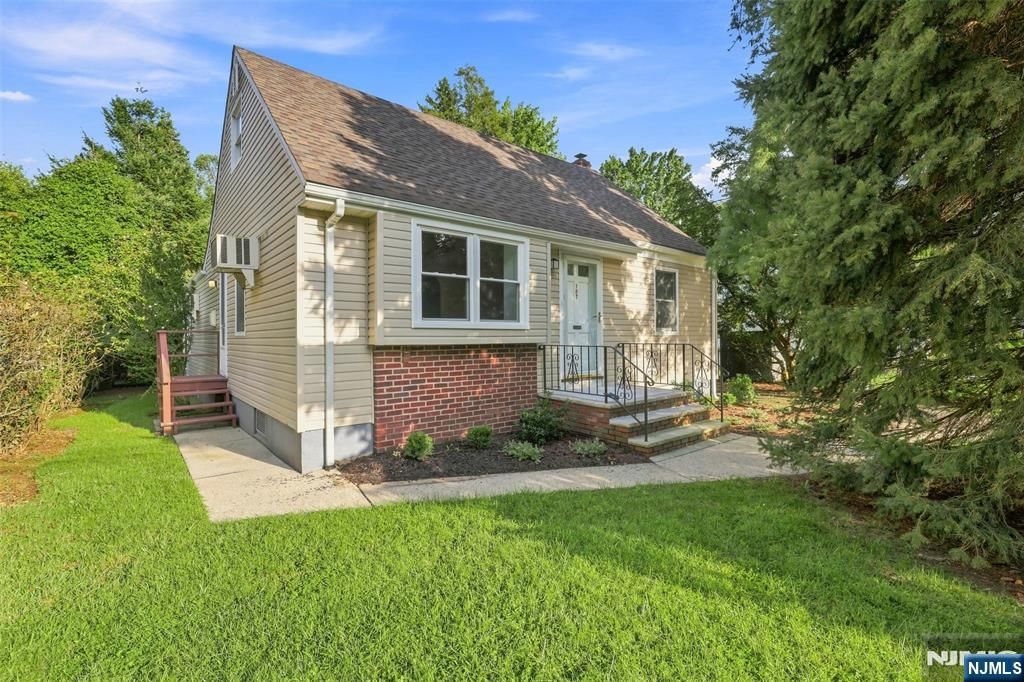 182 14th, Cresskill, NJ 07626