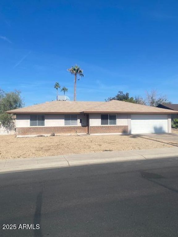 420 E DUNBAR Drive, Tempe, AZ 85282