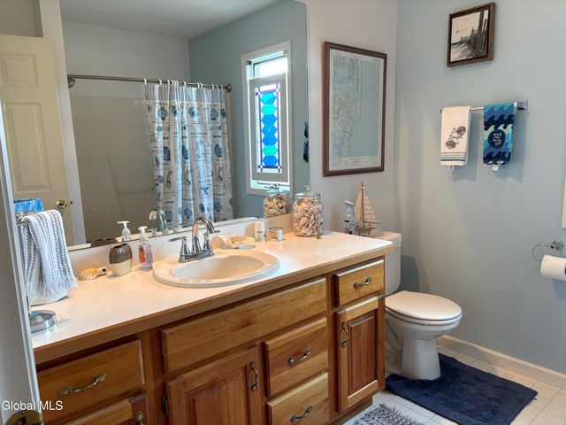 16 Pepper Lane, Greenfield, NY 12866