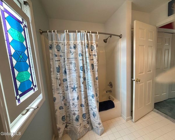 16 Pepper Lane, Greenfield, NY 12866