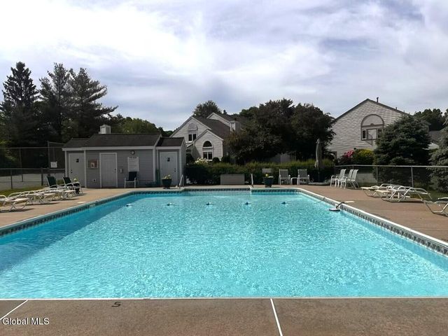 16 Pepper Lane, Greenfield, NY 12866