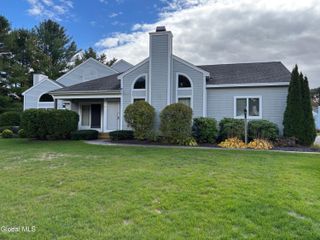 16 Pepper Lane, Greenfield, NY 12866